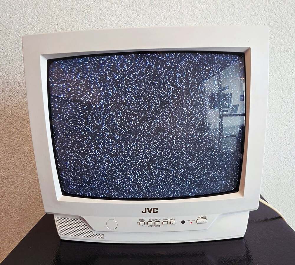 JVC C-13911 13 Inch CRT Television Vintage White Retro Gaming TV Tested & Works!